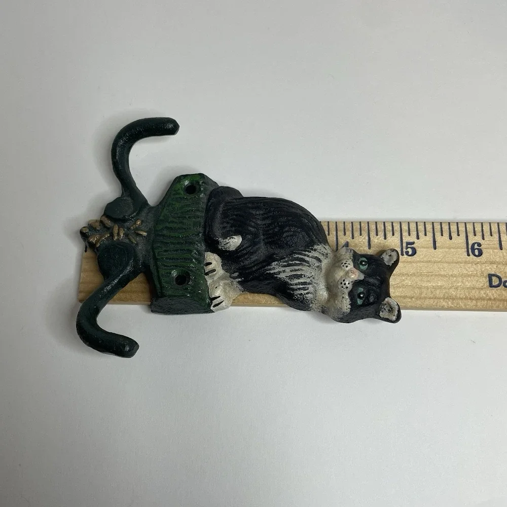 Cat Wall Hook Rack Cast Iron Towels Trinkets 4.5